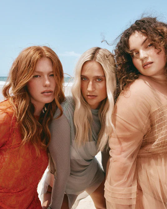 The Blonde Shine Blueprint: How to Get That Glassy Glow (No Bleach Regrets Included)