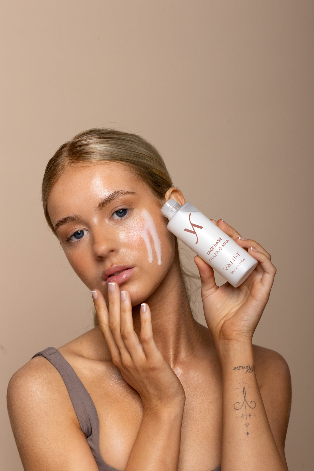 VANI-T Face Base Glazing Milk | 100ml