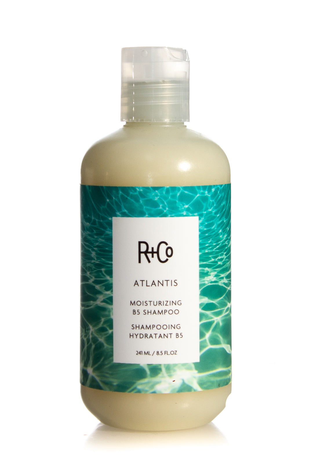 Immerse yourself in moisture and shine with ATLANTIS. This super-hydrating shampoo brings dry and tired hair back to life while countering the effects of sun, coloring, and blow-drying.